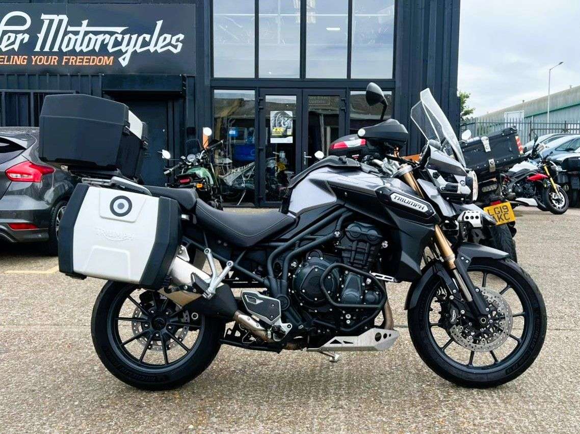 A 2015 TRIUMPH EXPLORER - BUY ONLINE 24 HRS A DAY - FINANCE AVAILABLE - ALL TYPES OF CREDIT ACCEPTE A 2015 TRIUMPH EXPLORER - BUY ONLINE 24 HRS A DAY - FINANCE AVAILABLE - ALL TYPES OF CREDIT ACCEPTE