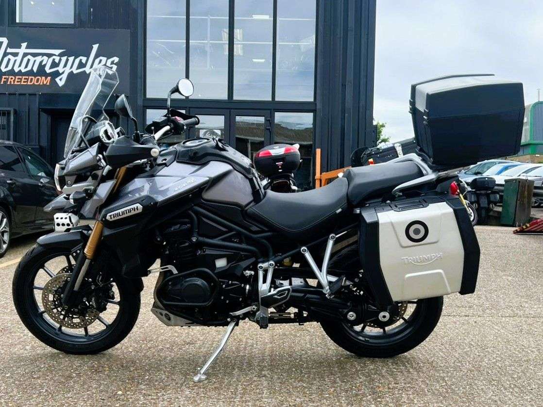 2015 TRIUMPH EXPLORER 2015 TRIUMPH EXPLORER