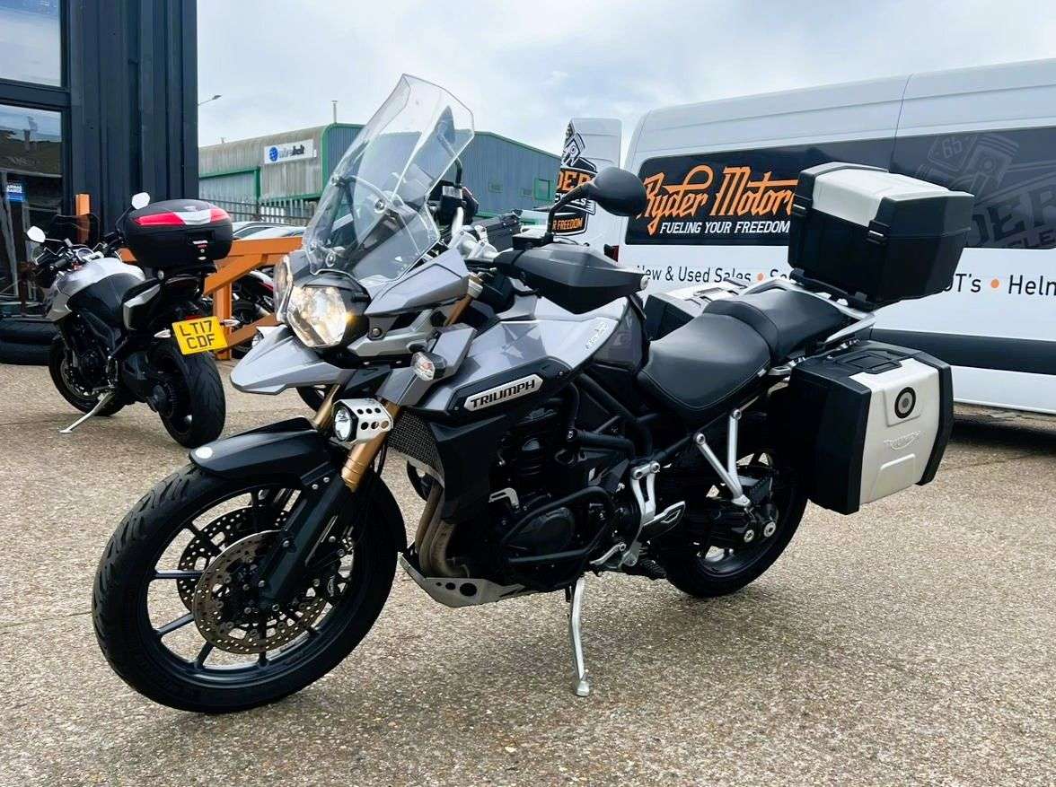 2015 TRIUMPH EXPLORER 2015 TRIUMPH EXPLORER