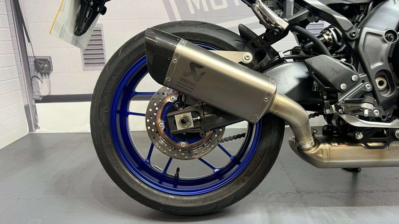 2025 YAMAHA MT-09 2025 YAMAHA MT-09