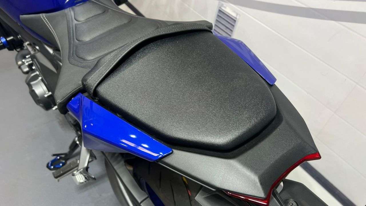 2025 YAMAHA MT-09 2025 YAMAHA MT-09