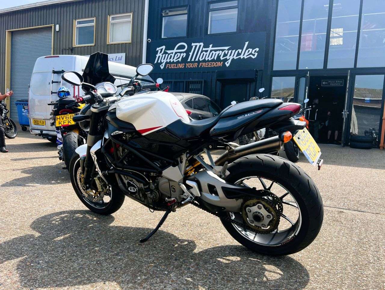 2009 MV AGUSTA BRUTALE 920 2009 MV AGUSTA BRUTALE 920