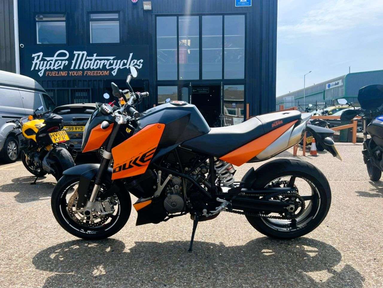 2008 KTM 990 SUPER DUKE 2008 KTM 990 SUPER DUKE