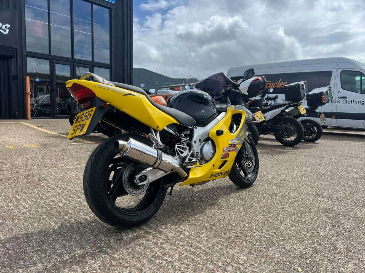 A 2000 HONDA CBR600F - BUY ONLINE 24 HRS A DAY - FINANCE AVAILABLE - ALL TYPES OF CREDIT ACCEPTE A 2000 HONDA CBR600F - BUY ONLINE 24 HRS A DAY - FINANCE AVAILABLE - ALL TYPES OF CREDIT ACCEPTE
