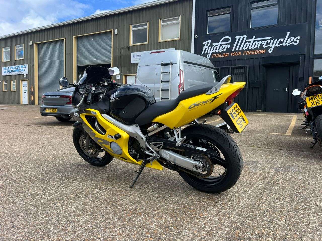 2000 HONDA CBR600F 2000 HONDA CBR600F