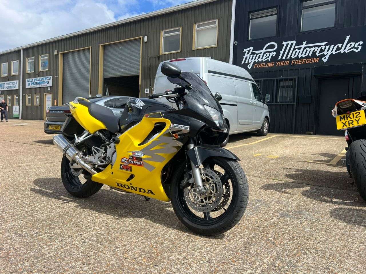 2000 HONDA CBR600F 2000 HONDA CBR600F