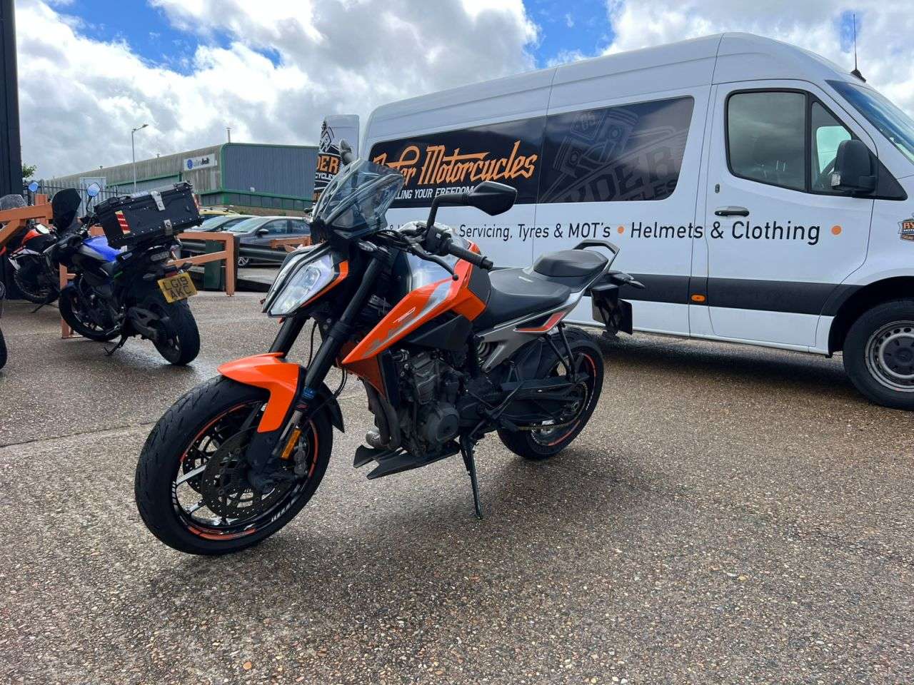 2020 KTM 790 DUKE 2020 KTM 790 DUKE