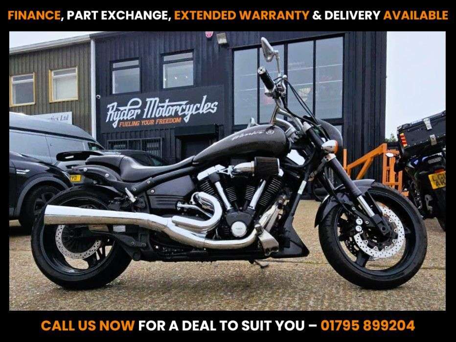 A 2004 YAMAHA XV1700 ROAD STAR WARRIOR WITH COBRA EXHAUST A 2004 YAMAHA XV1700 ROAD STAR WARRIOR WITH COBRA EXHAUST