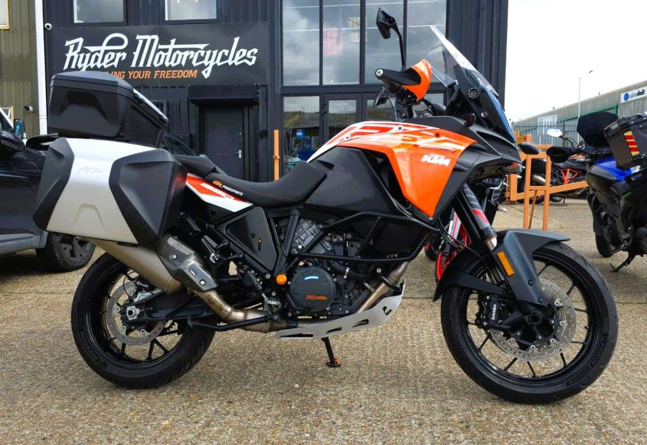 A 2017 KTM 1290 SUPER ADVENTURE S 17 - BUY ONLINE 24 HRS A DAY - FINANCE AVAILABLE - ALL TYPES OF CREDIT ACCEPTE A 2017 KTM 1290 SUPER ADVENTURE S 17 - BUY ONLINE 24 HRS A DAY - FINANCE AVAILABLE - ALL TYPES OF CREDIT ACCEPTE