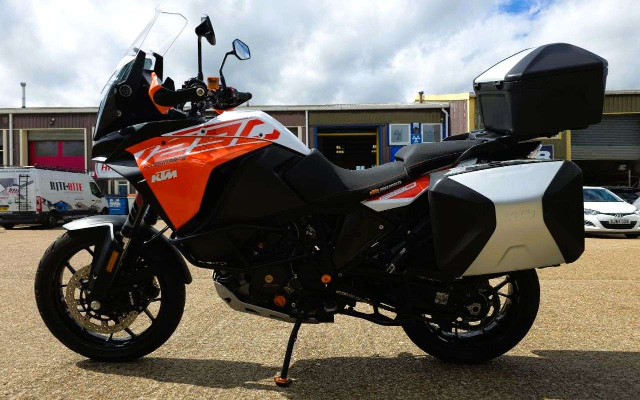 2017 KTM 1290 SUPER ADVENTURE S 17 2017 KTM 1290 SUPER ADVENTURE S 17