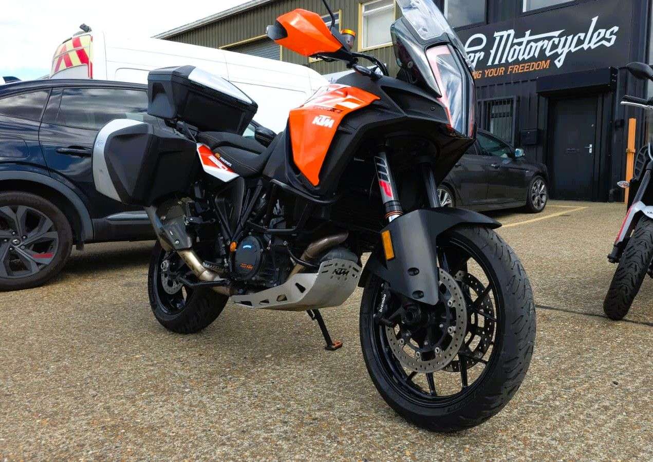 2017 KTM 1290 SUPER ADVENTURE S 17 2017 KTM 1290 SUPER ADVENTURE S 17