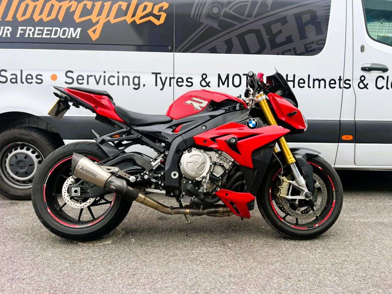 A 2015 BMW S 1000 R - BUY ONLINE 24 HRS A DAY - FINANCE AVAILABLE - ALL TYPES OF CREDIT ACCEPTE A 2015 BMW S 1000 R - BUY ONLINE 24 HRS A DAY - FINANCE AVAILABLE - ALL TYPES OF CREDIT ACCEPTE