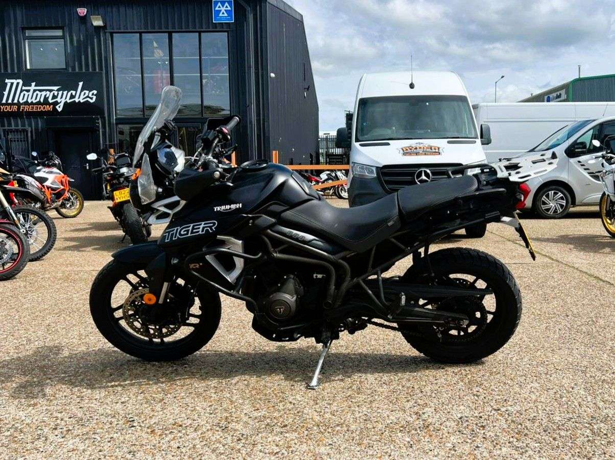 2018 TRIUMPH TIGER 800 2018 TRIUMPH TIGER 800