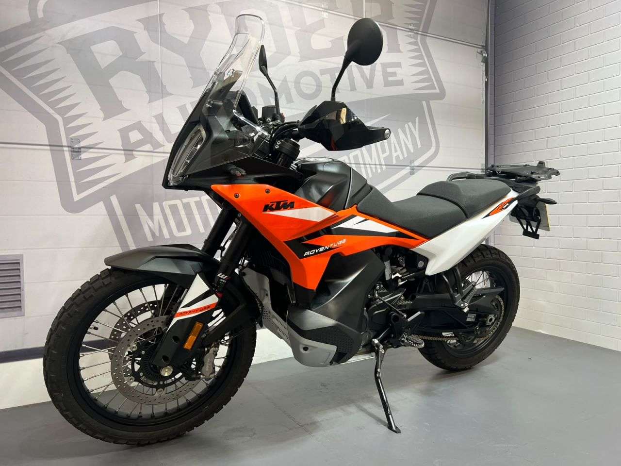 2024 KTM 890 ADVENTURE 2024 KTM 890 ADVENTURE