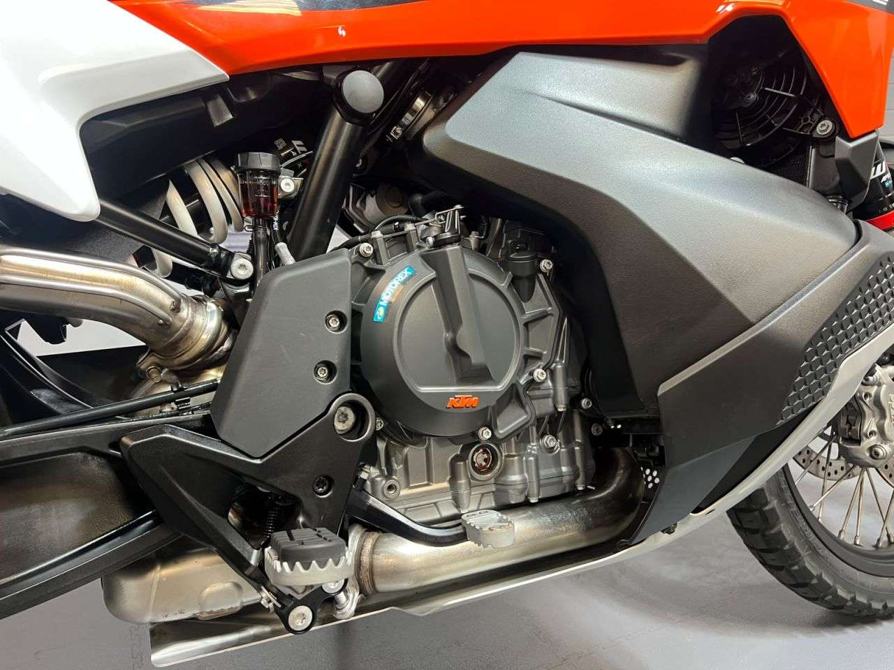 2024 KTM 890 ADVENTURE 2024 KTM 890 ADVENTURE