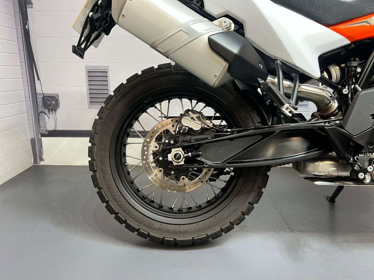2024 KTM 890 ADVENTURE 2024 KTM 890 ADVENTURE