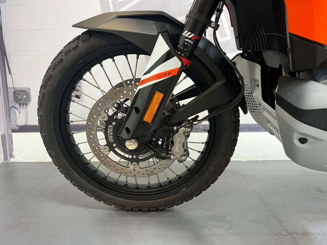 2024 KTM 890 ADVENTURE 2024 KTM 890 ADVENTURE