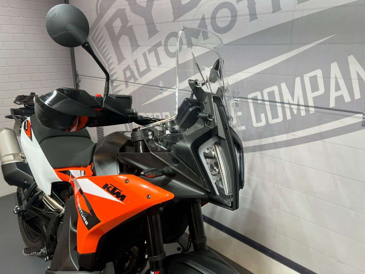 2024 KTM 890 ADVENTURE 2024 KTM 890 ADVENTURE