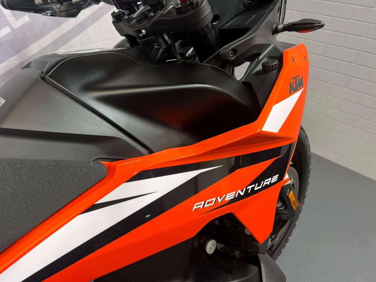 2024 KTM 890 ADVENTURE 2024 KTM 890 ADVENTURE