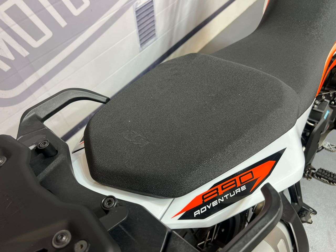 2024 KTM 890 ADVENTURE 2024 KTM 890 ADVENTURE