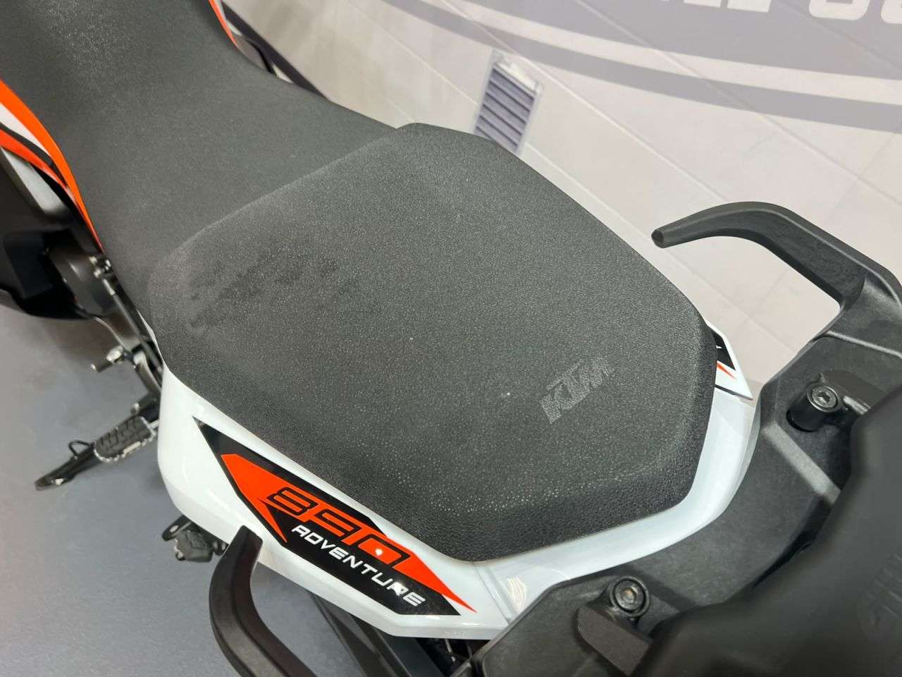2024 KTM 890 ADVENTURE 2024 KTM 890 ADVENTURE
