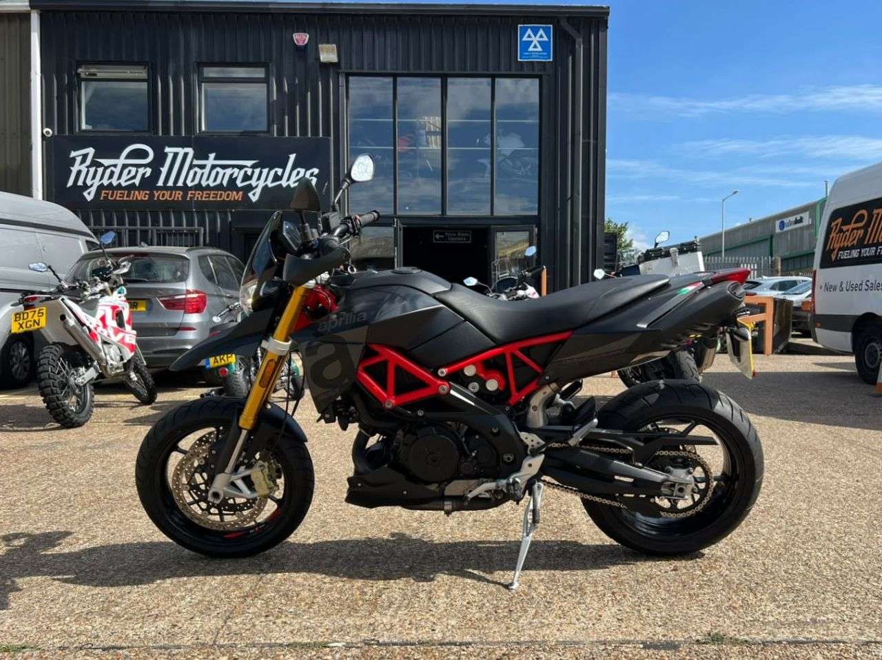 2018 APRILIA DORSODURO 900 2018 APRILIA DORSODURO 900