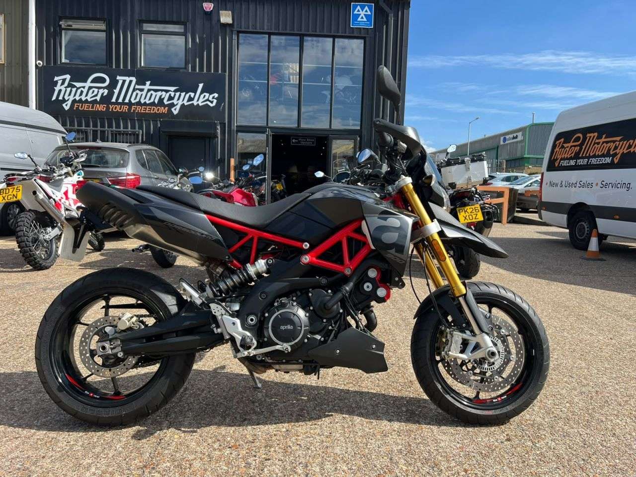 A 2018 APRILIA DORSODURO 900 - BUY ONLINE 24 HRS A DAY - FINANCE AVAILABLE - ALL TYPES OF CREDIT ACCEPTE A 2018 APRILIA DORSODURO 900 - BUY ONLINE 24 HRS A DAY - FINANCE AVAILABLE - ALL TYPES OF CREDIT ACCEPTE