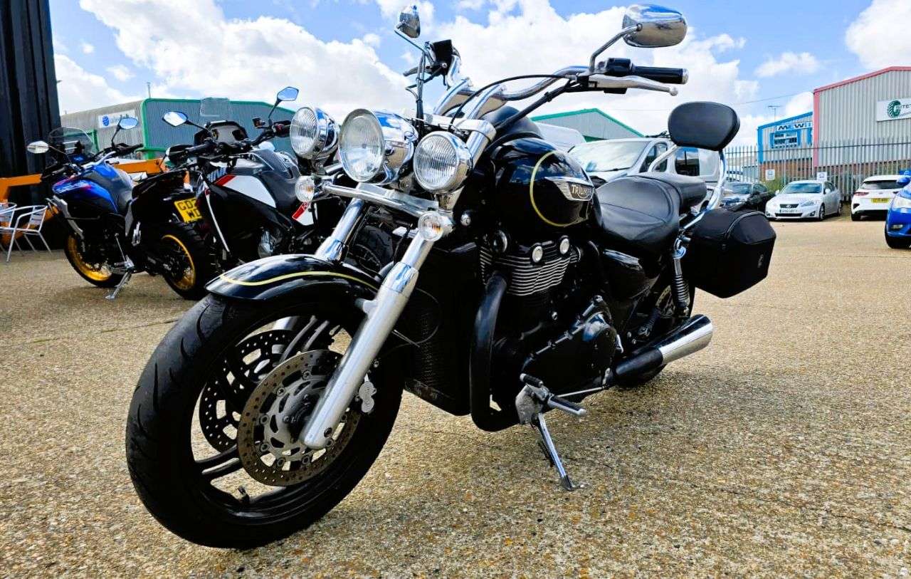 2012 TRIUMPH THUNDERBIRD 1600 2012 TRIUMPH THUNDERBIRD 1600