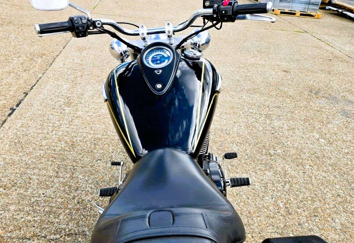 2012 TRIUMPH THUNDERBIRD 1600 2012 TRIUMPH THUNDERBIRD 1600