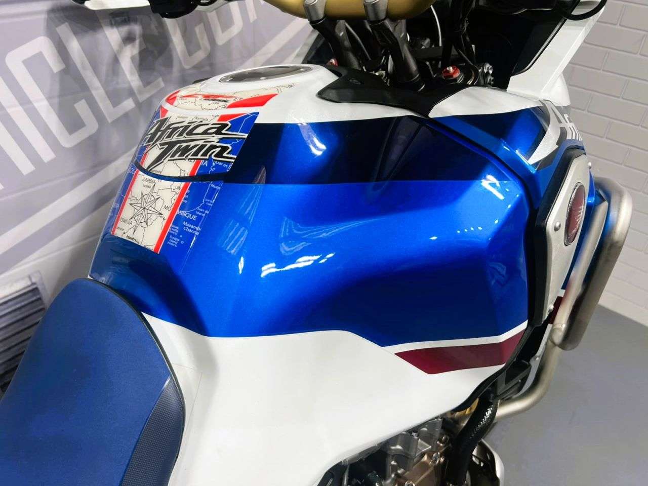 2019 HONDA CRF1000L AFRICA TWIN 2019 HONDA CRF1000L AFRICA TWIN