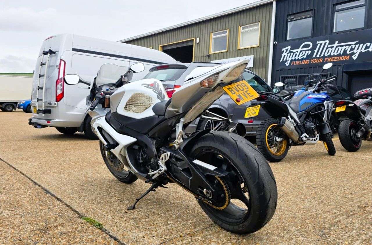 2009 SUZUKI GSX-R1000 2009 SUZUKI GSX-R1000