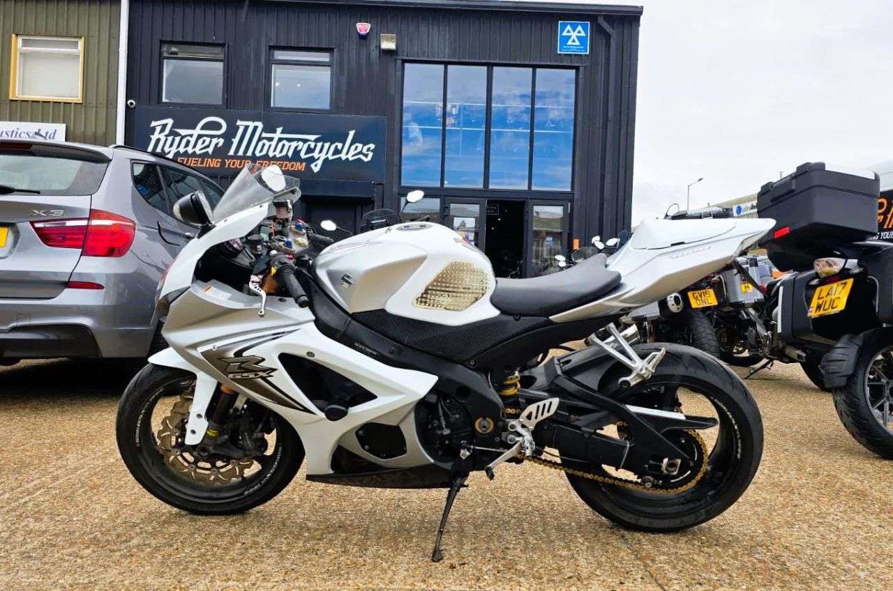 2009 SUZUKI GSX-R1000 2009 SUZUKI GSX-R1000