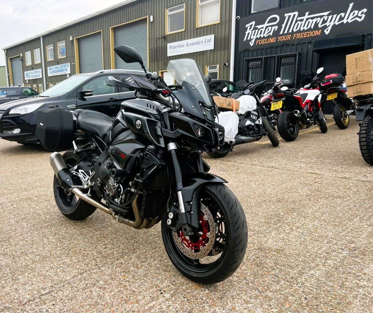 2017 YAMAHA MT-10 2017 YAMAHA MT-10