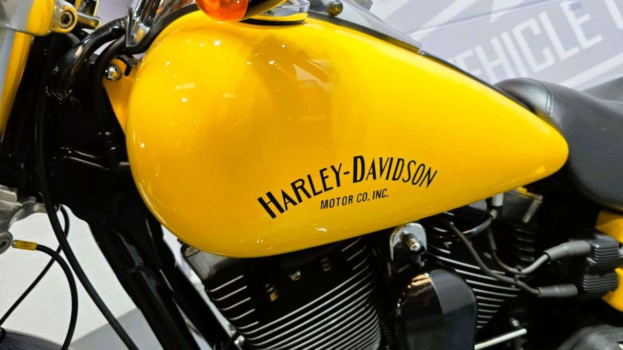 2011 HARLEY-DAVIDSON DYNA 2011 HARLEY-DAVIDSON DYNA