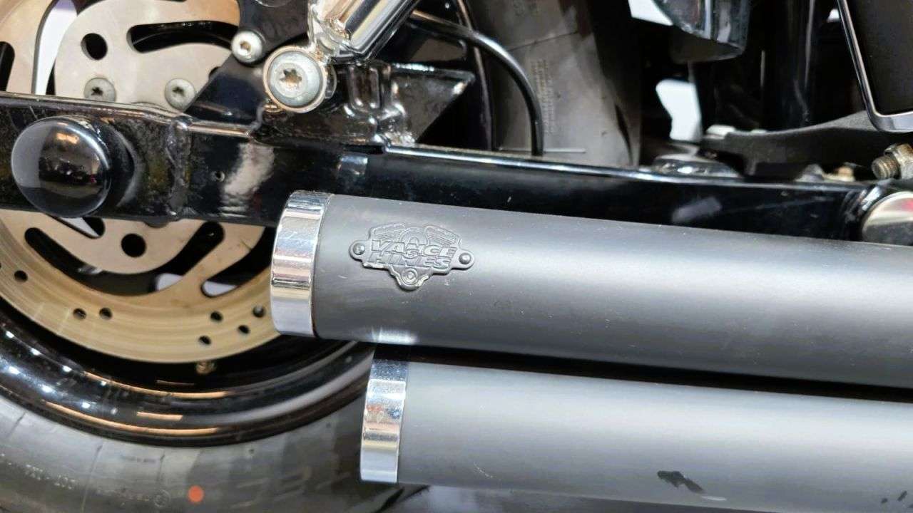 2011 HARLEY-DAVIDSON DYNA 2011 HARLEY-DAVIDSON DYNA