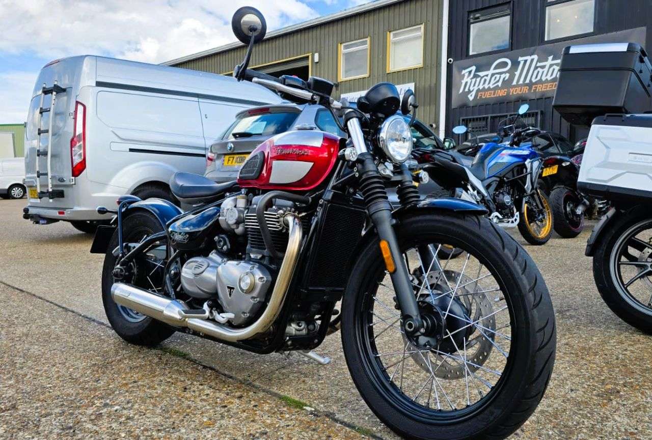 2017 TRIUMPH BOBBER 2017 TRIUMPH BOBBER