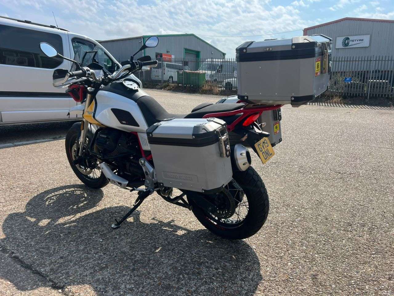 2019 MOTO GUZZI V85 2019 MOTO GUZZI V85