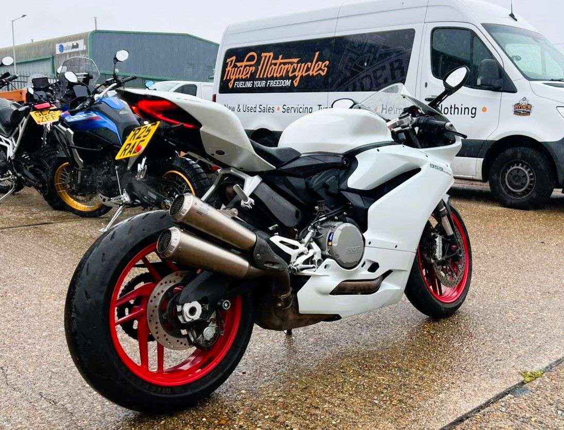 2016 DUCATI 959 PANIGALE 2016 DUCATI 959 PANIGALE