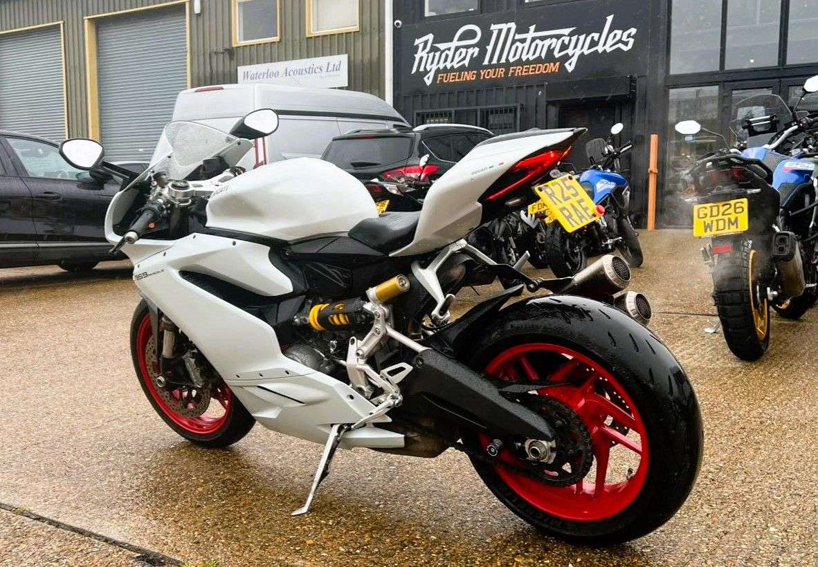 A 2016 DUCATI 959 PANIGALE - BUY ONLINE 24 HRS A DAY - FINANCE AVAILABLE - ALL TYPES OF CREDIT ACCEPTE A 2016 DUCATI 959 PANIGALE - BUY ONLINE 24 HRS A DAY - FINANCE AVAILABLE - ALL TYPES OF CREDIT ACCEPTE