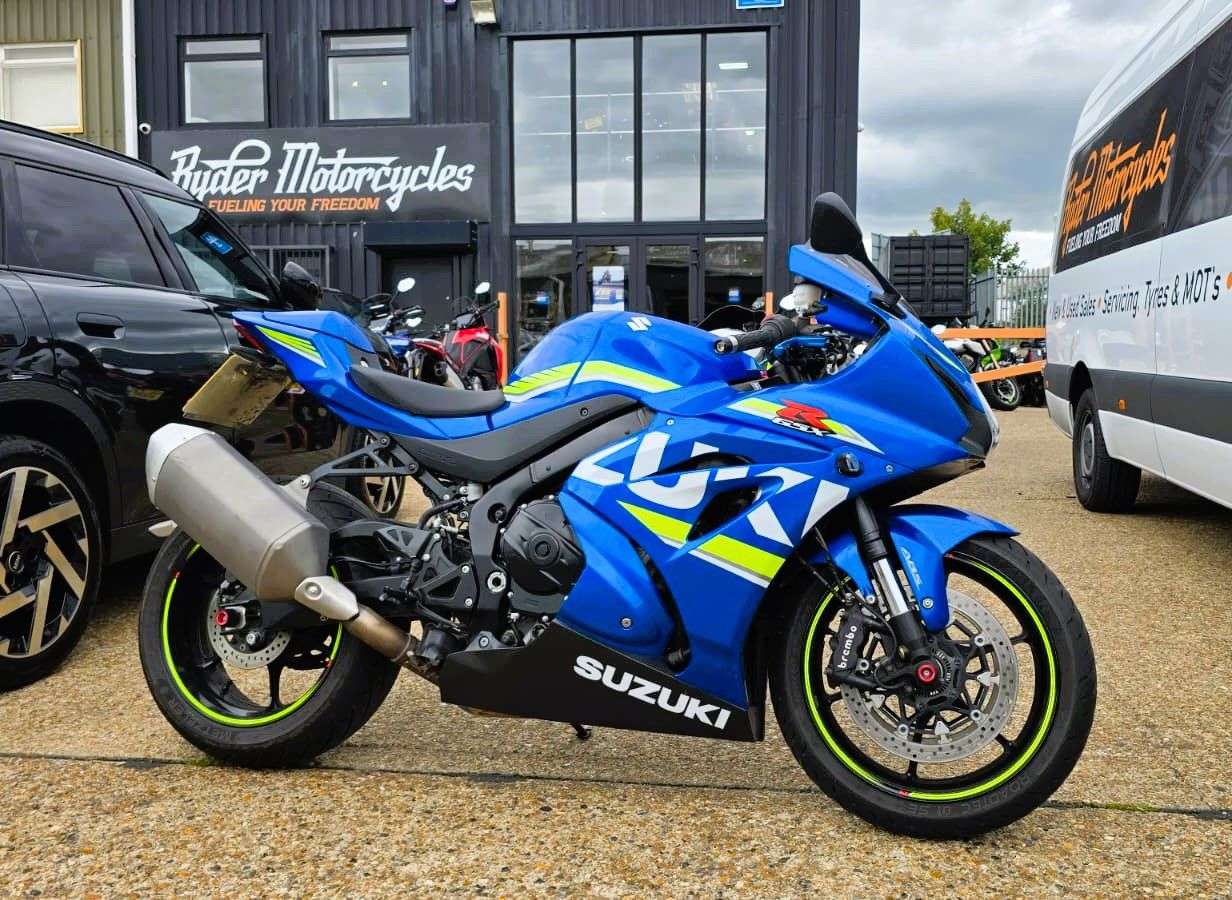 A 2018 SUZUKI GSX-R1000 ABS L7 - BUY ONLINE 24 HRS A DAY - FINANCE AVAILABLE - ALL TYPES OF CREDIT A 2018 SUZUKI GSX-R1000 ABS L7 - BUY ONLINE 24 HRS A DAY - FINANCE AVAILABLE - ALL TYPES OF CREDIT