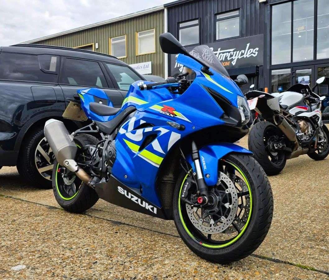 2018 SUZUKI GSX-R1000 2018 SUZUKI GSX-R1000