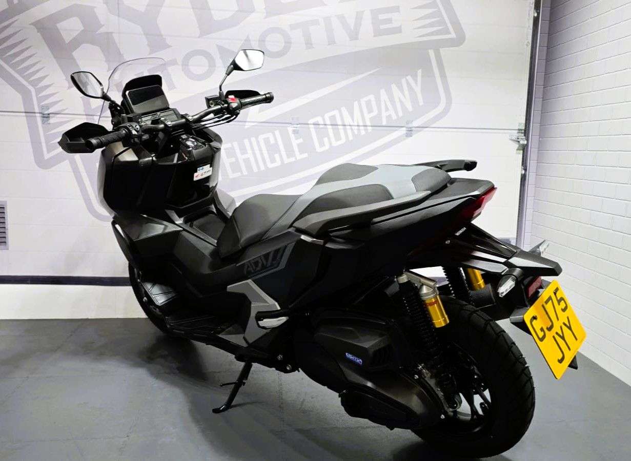 2025 HONDA ADV 350 2025 HONDA ADV 350