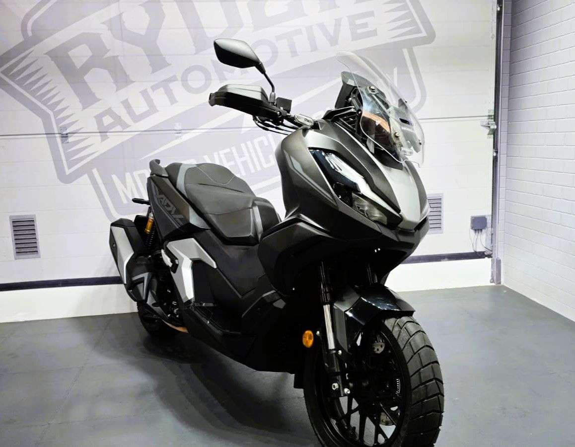 2025 HONDA ADV 350 2025 HONDA ADV 350