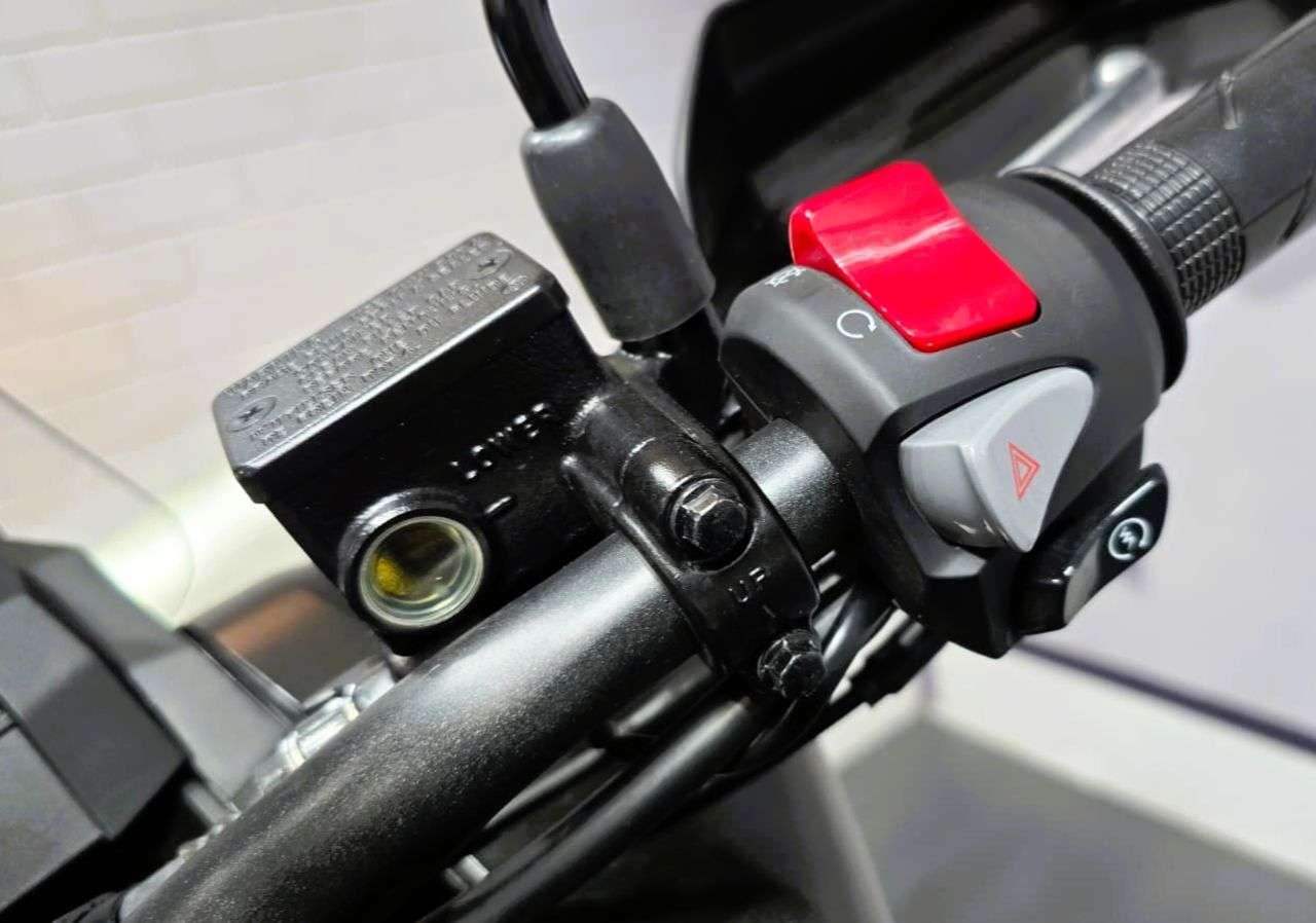 2025 HONDA ADV 350 2025 HONDA ADV 350
