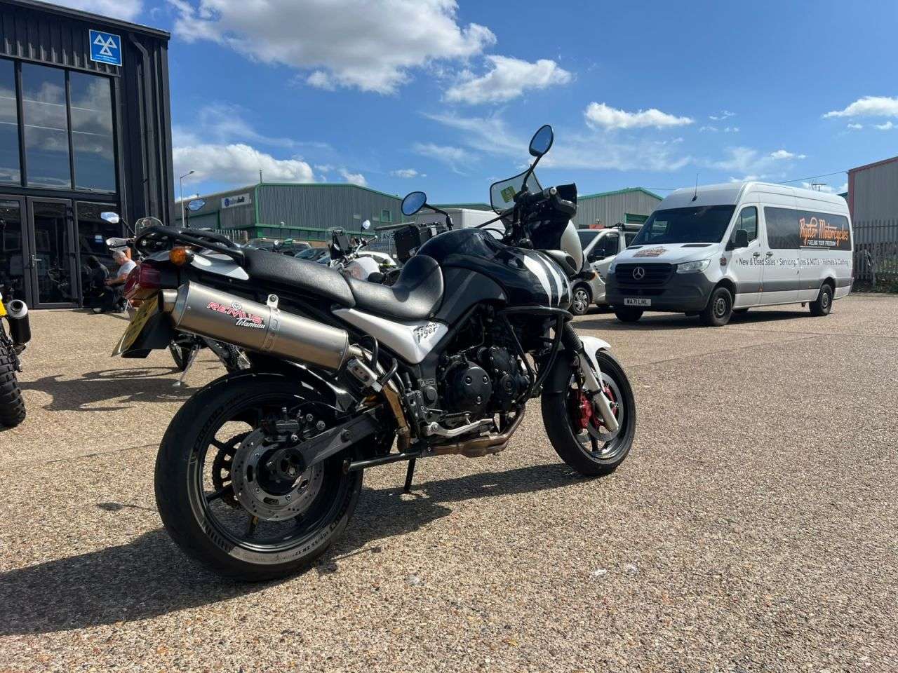 A 2001 TRIUMPH TIGER 955I - BUY ONLINE 24 HRS A DAY - FINANCE AVAILABLE - ALL TYPES OF CREDIT ACCEPTE A 2001 TRIUMPH TIGER 955I - BUY ONLINE 24 HRS A DAY - FINANCE AVAILABLE - ALL TYPES OF CREDIT ACCEPTE