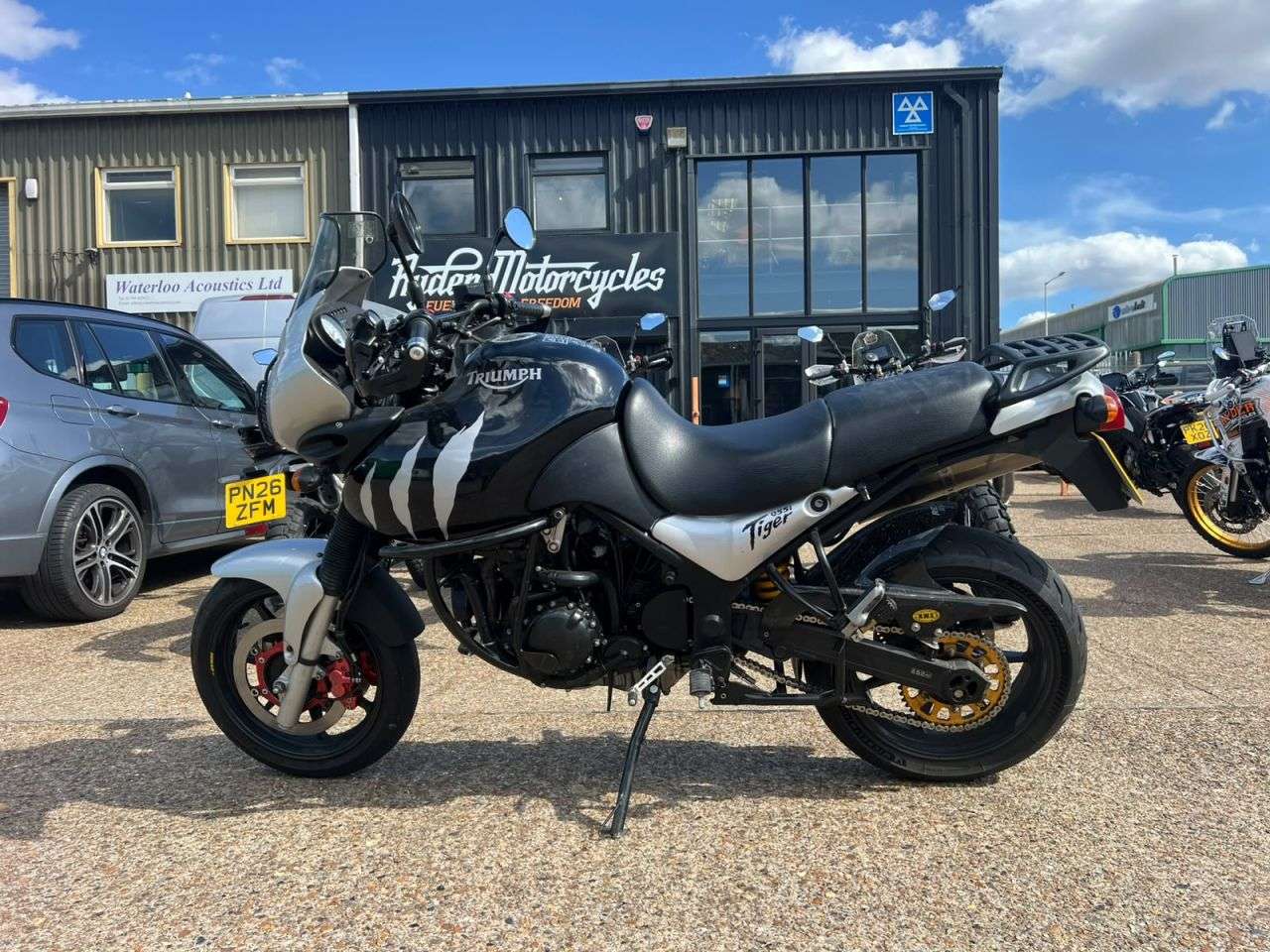 2001 TRIUMPH TIGER 955I 2001 TRIUMPH TIGER 955I