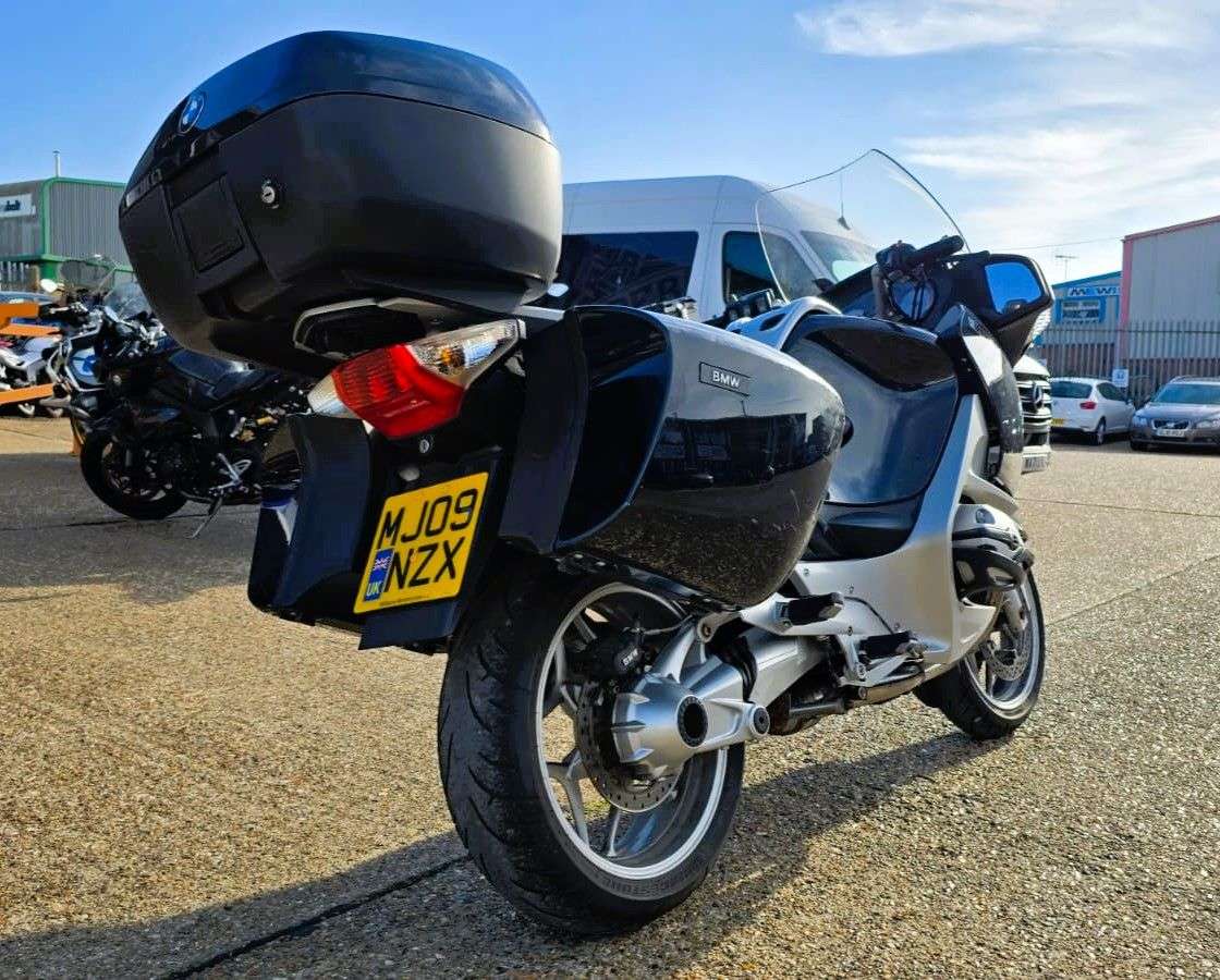 A 2009 BMW R 1200 RT - FINANCE AVAILABLE - ALL TYPES OF CREDIT ACCEPTED WITH BMW OE FULL LUGGAGE A 2009 BMW R 1200 RT - FINANCE AVAILABLE - ALL TYPES OF CREDIT ACCEPTED WITH BMW OE FULL LUGGAGE