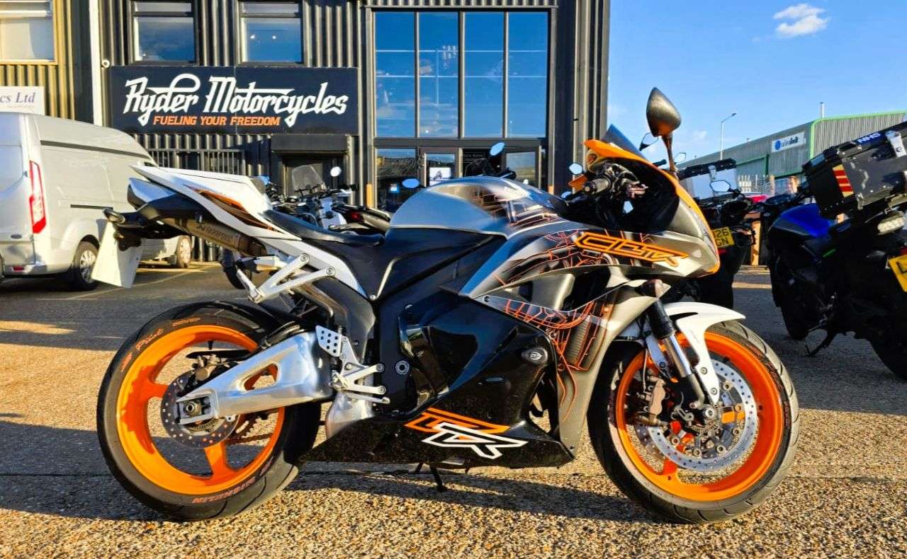 A 2011 HONDA CBR600RR - BUY ONLINE 24 HRS A DAY - FINANCE AVAILABLE - ALL TYPES OF CREDIT ACCEPTE A 2011 HONDA CBR600RR - BUY ONLINE 24 HRS A DAY - FINANCE AVAILABLE - ALL TYPES OF CREDIT ACCEPTE