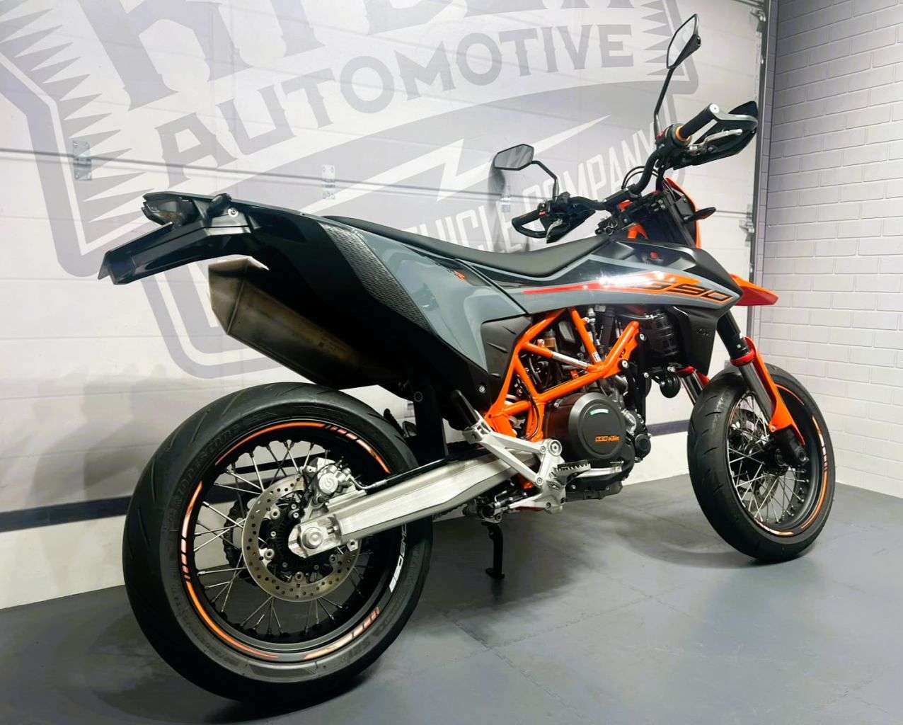 A 2023 KTM 690 SMC R - BUY ONLINE 24 HRS A DAY - FINANCE AVAILABLE - ALL TYPES OF CREDIT ACCEPTE A 2023 KTM 690 SMC R - BUY ONLINE 24 HRS A DAY - FINANCE AVAILABLE - ALL TYPES OF CREDIT ACCEPTE