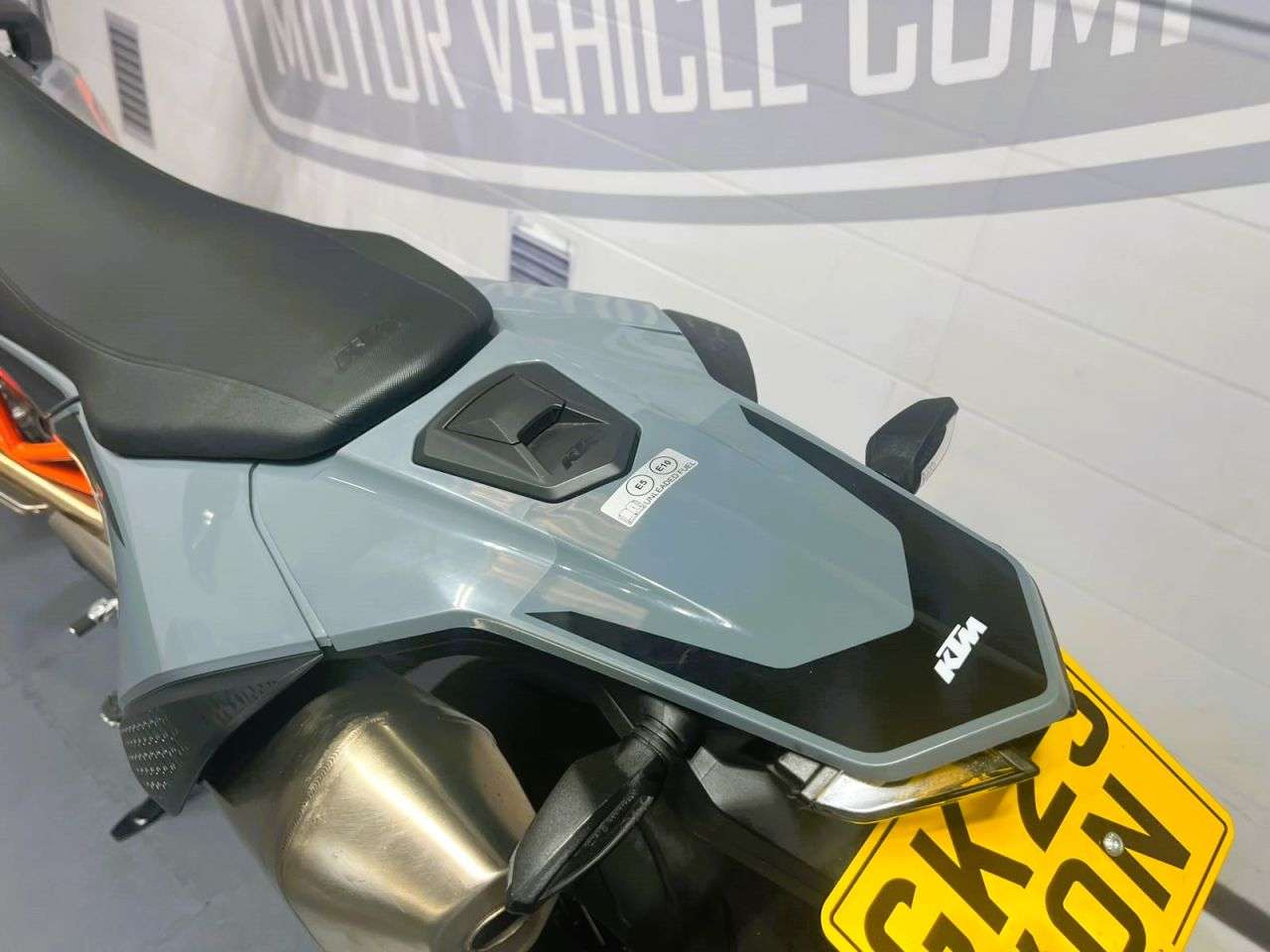 2023 KTM 690 SMC R 2023 KTM 690 SMC R